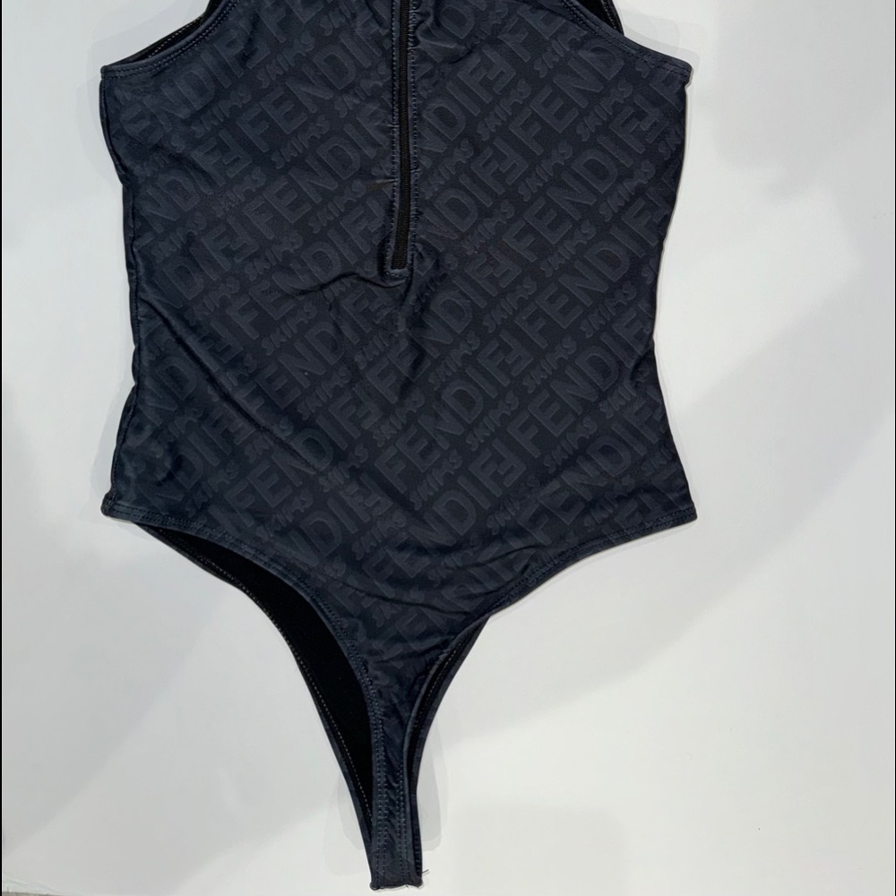 Skims x fendi bodysuit - Picture 4 of 5